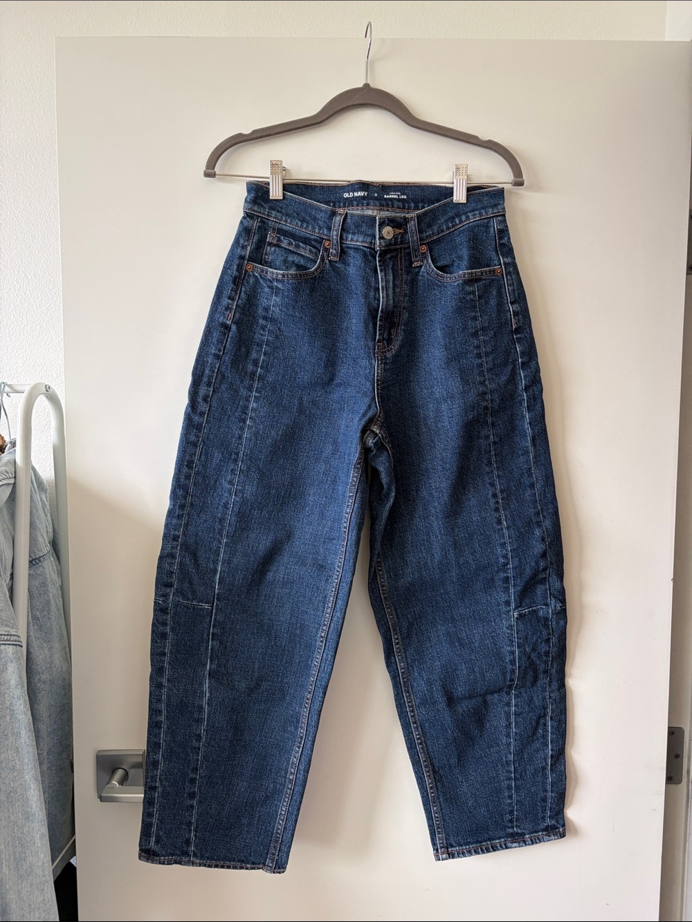 Old Navy Barrel Jeans in Dark Blue Denim
